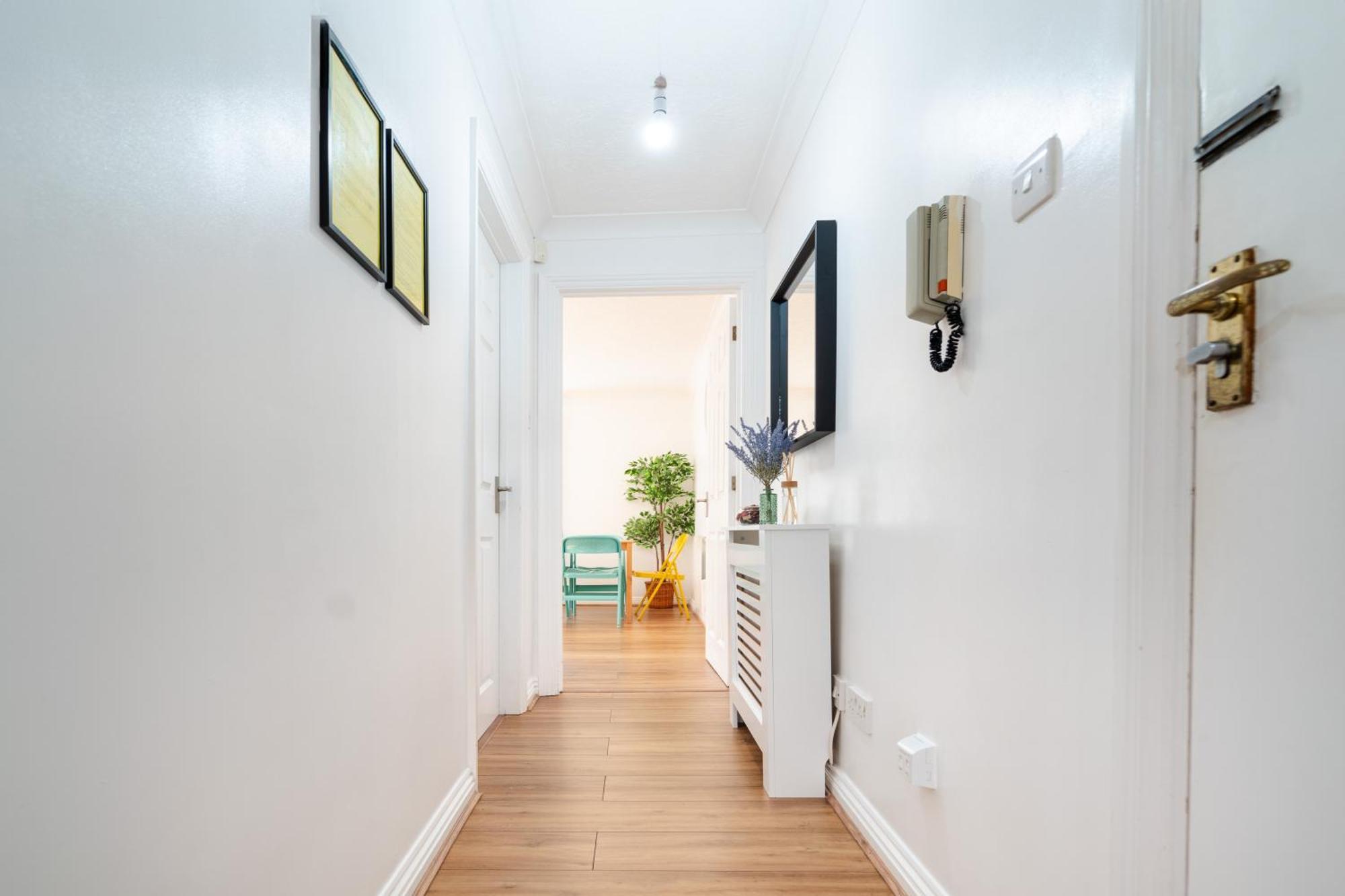 Bright And Spacious Flat With Free Parking Londres Exterior foto